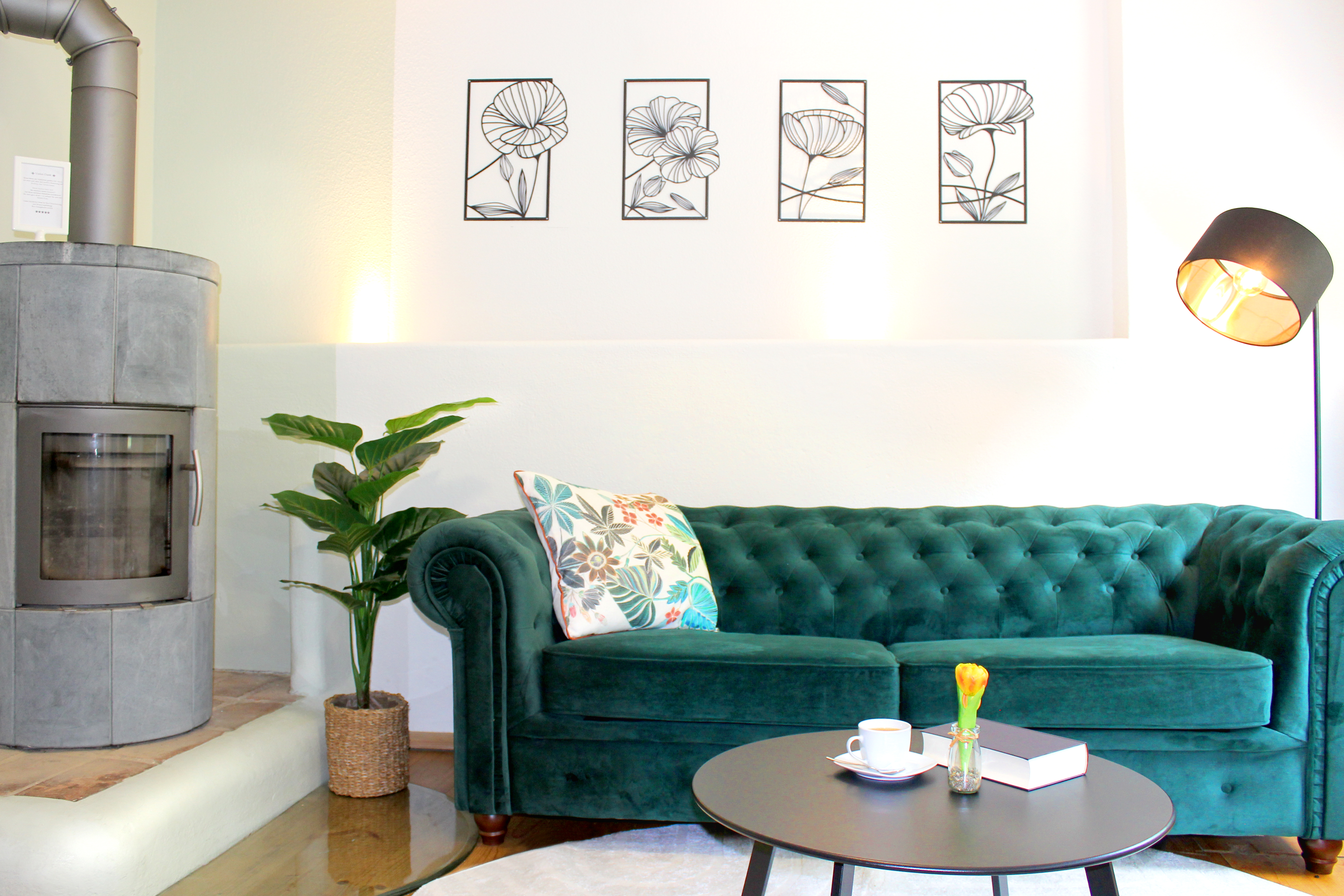 Ferienwohnung Laufen Wohnzimmer mit Kamin